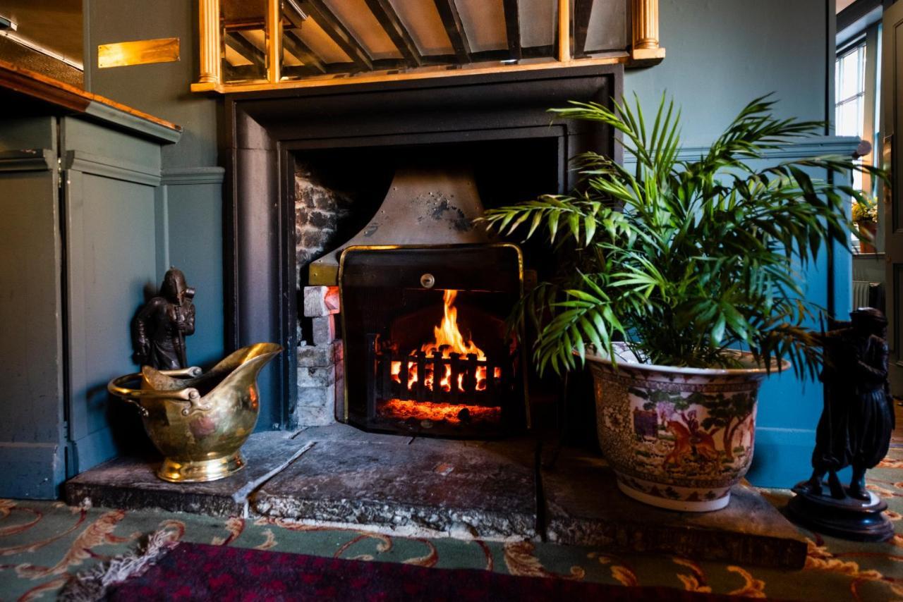 The George Inn Oakham Bagian luar foto