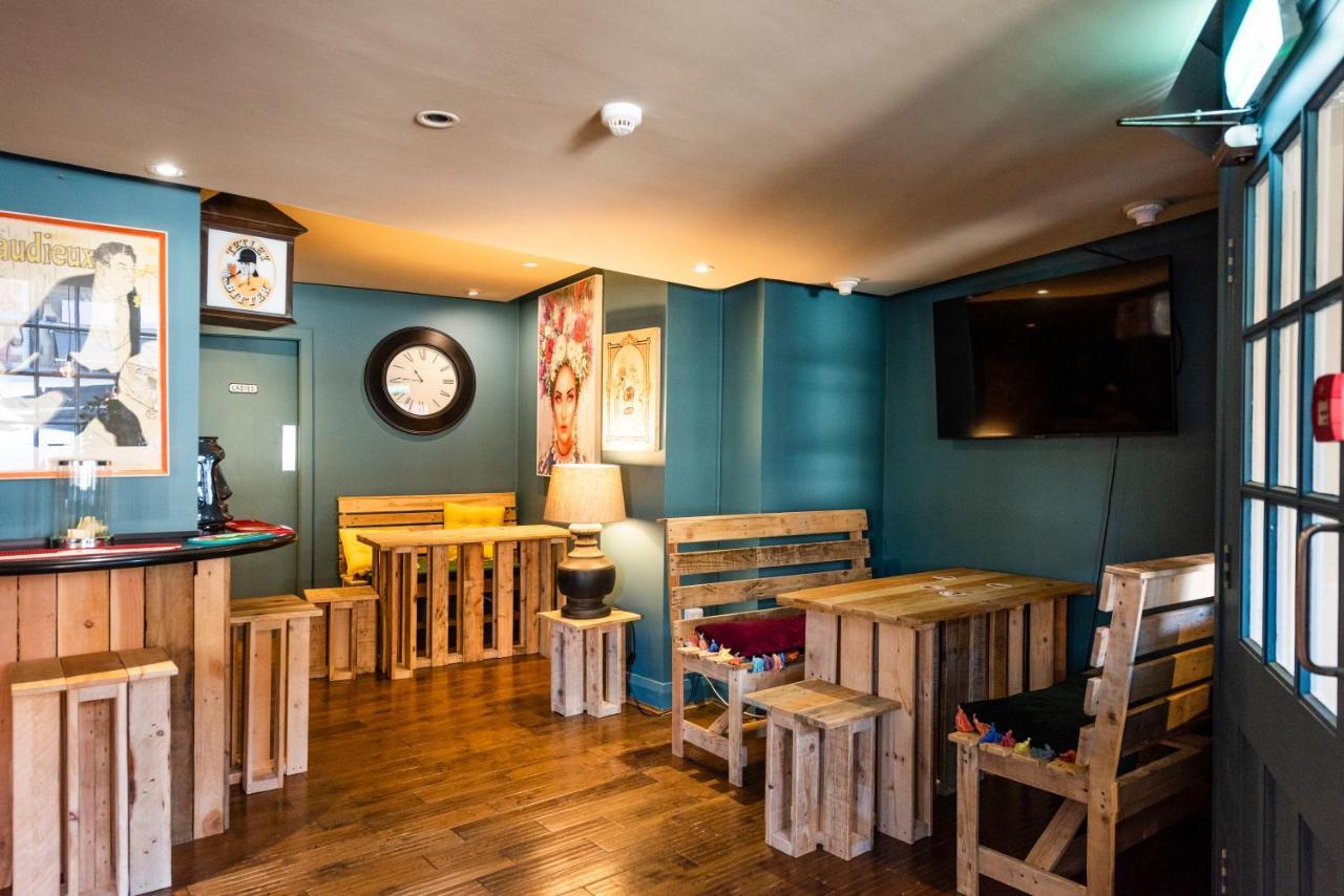 The George Inn Oakham Bagian luar foto