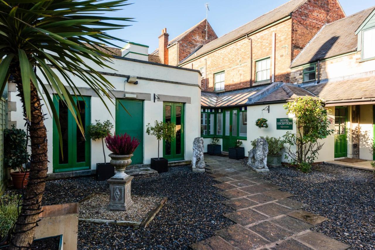 The George Inn Oakham Bagian luar foto