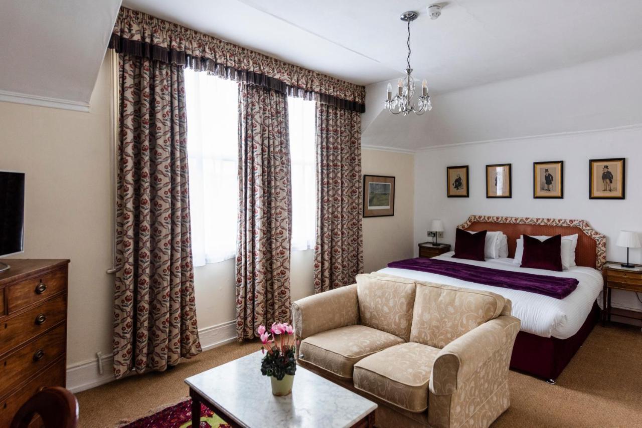 The George Inn Oakham Bagian luar foto