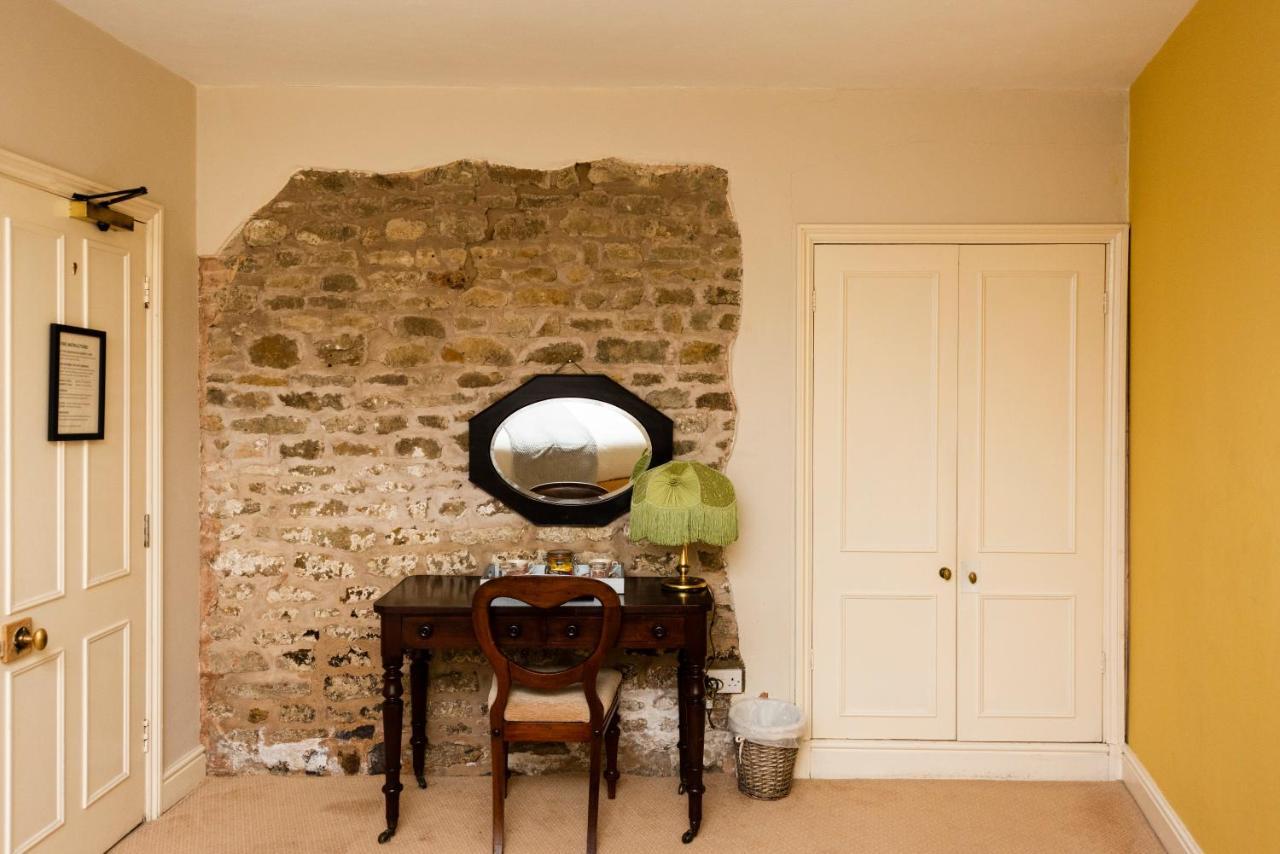 The George Inn Oakham Bagian luar foto