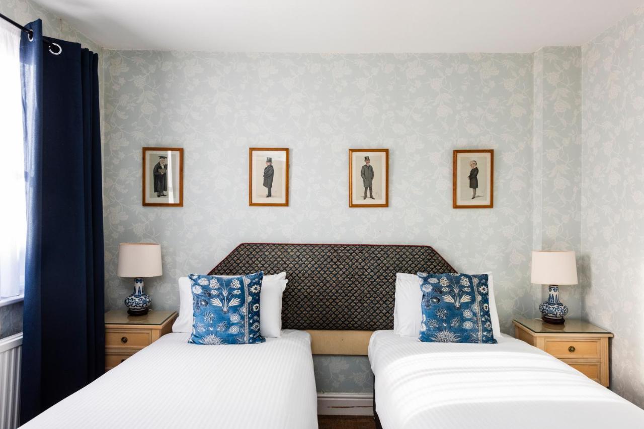 The George Inn Oakham Bagian luar foto