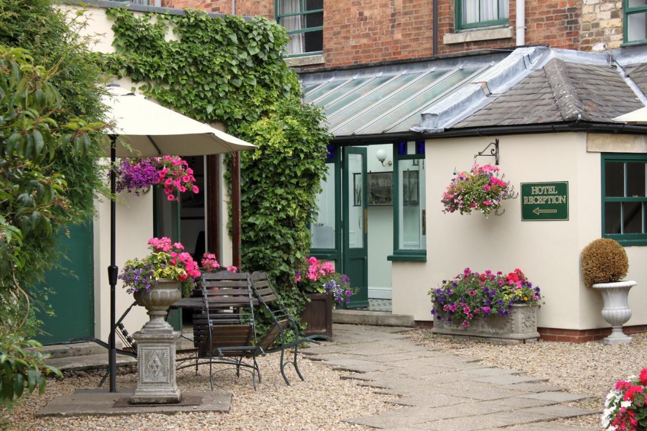 The George Inn Oakham Bagian luar foto
